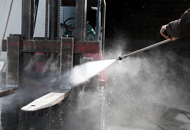 Best Deck Pressure Washing  in Copiague, NY